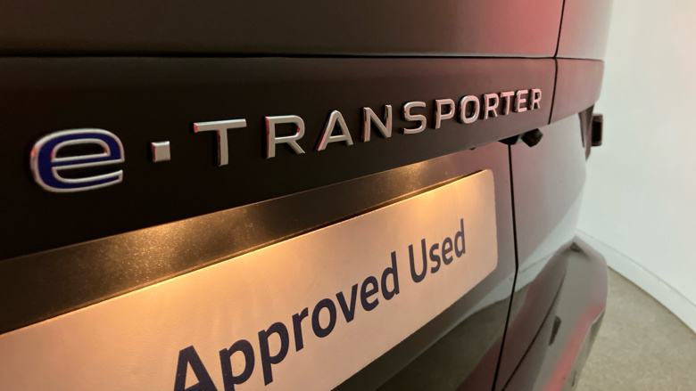 Volkswagen Transporter T32 Lwb Electric 100kW 65kWh Commerce Pro Van Auto